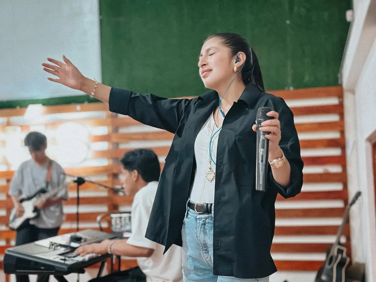 Ministerio de Alabanza en CCED